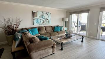 Smart TV, DVD player