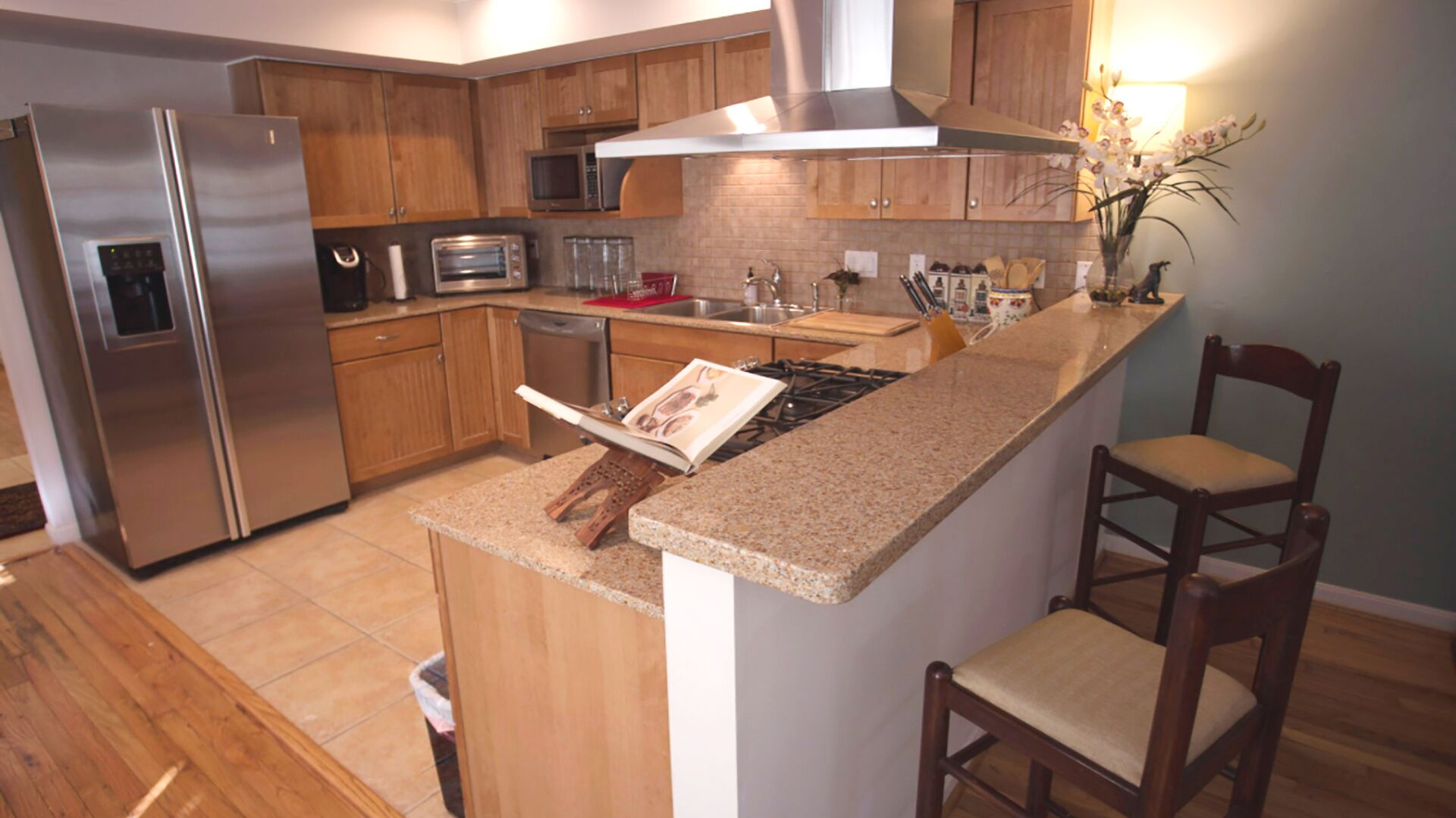 Home away from home / Luxury in the Heart of Houston 8 mins to Med center/ NRG