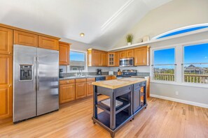 Fridge, microwave, oven, stovetop - Oceanfront Dog Friendly Home w/ Hot Tub, Game/Media Rooms, and Champagne Views! (Waves)