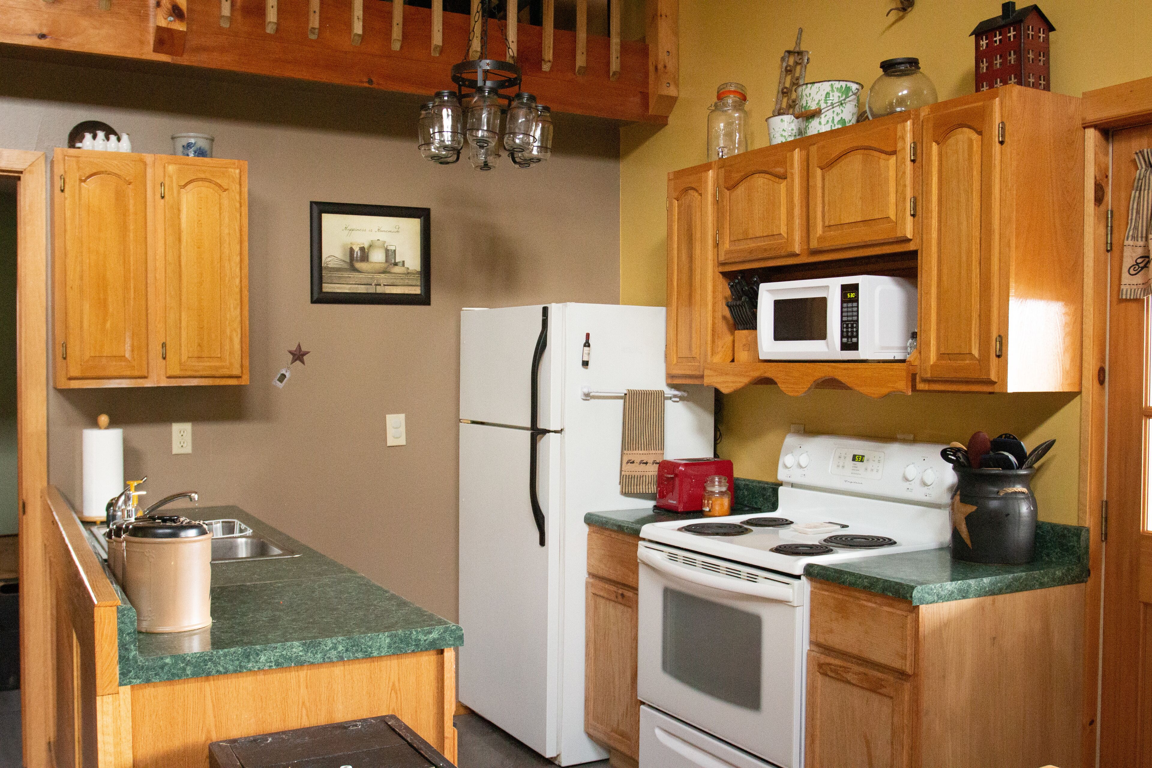 Large Family Home Located 1 Mile From Aitch Boat Launch On Raystown Lake