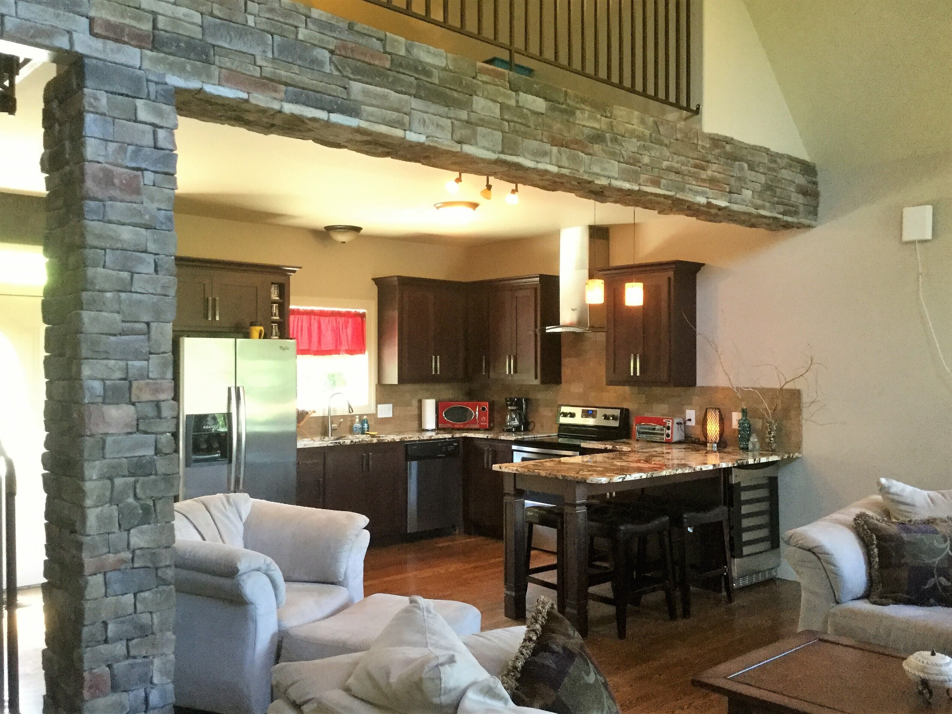 The Honeymoon Suite 1 
