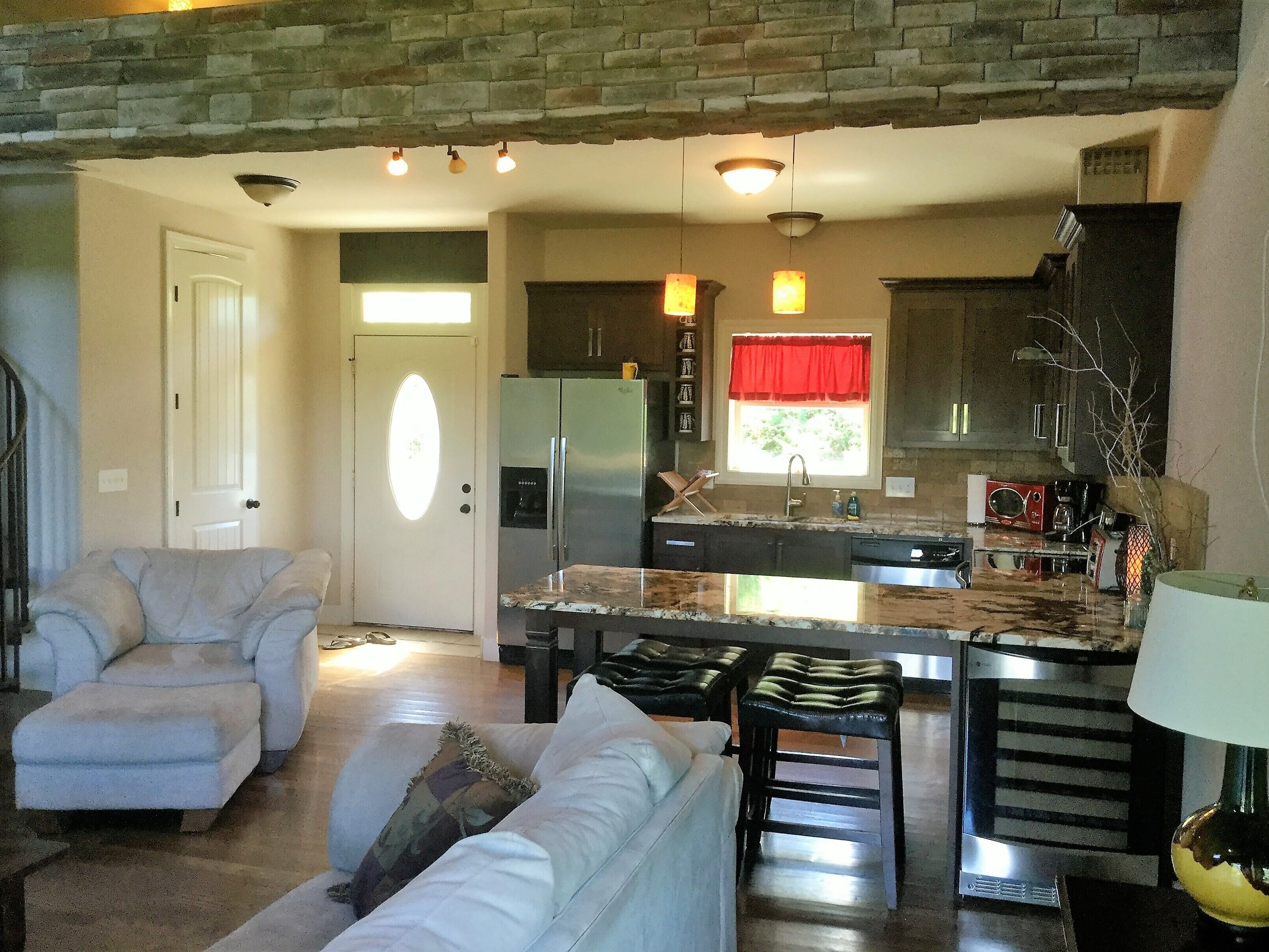 The Honeymoon Suite 1 
