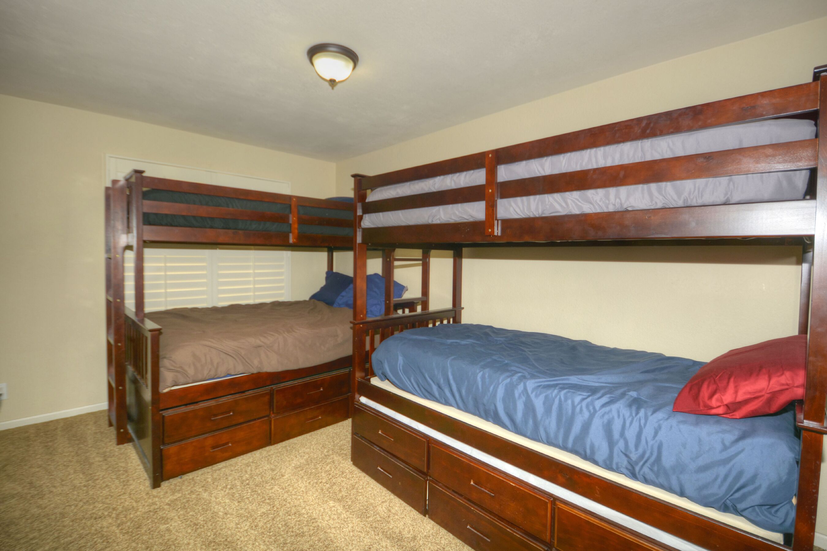 Beautiful Santa Fe Style Home With Lake View