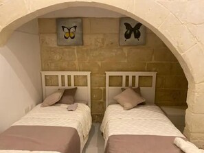 2 Schlafzimmer, Bügeleisen/Bügelbrett, kostenloses WLAN, Bettwäsche