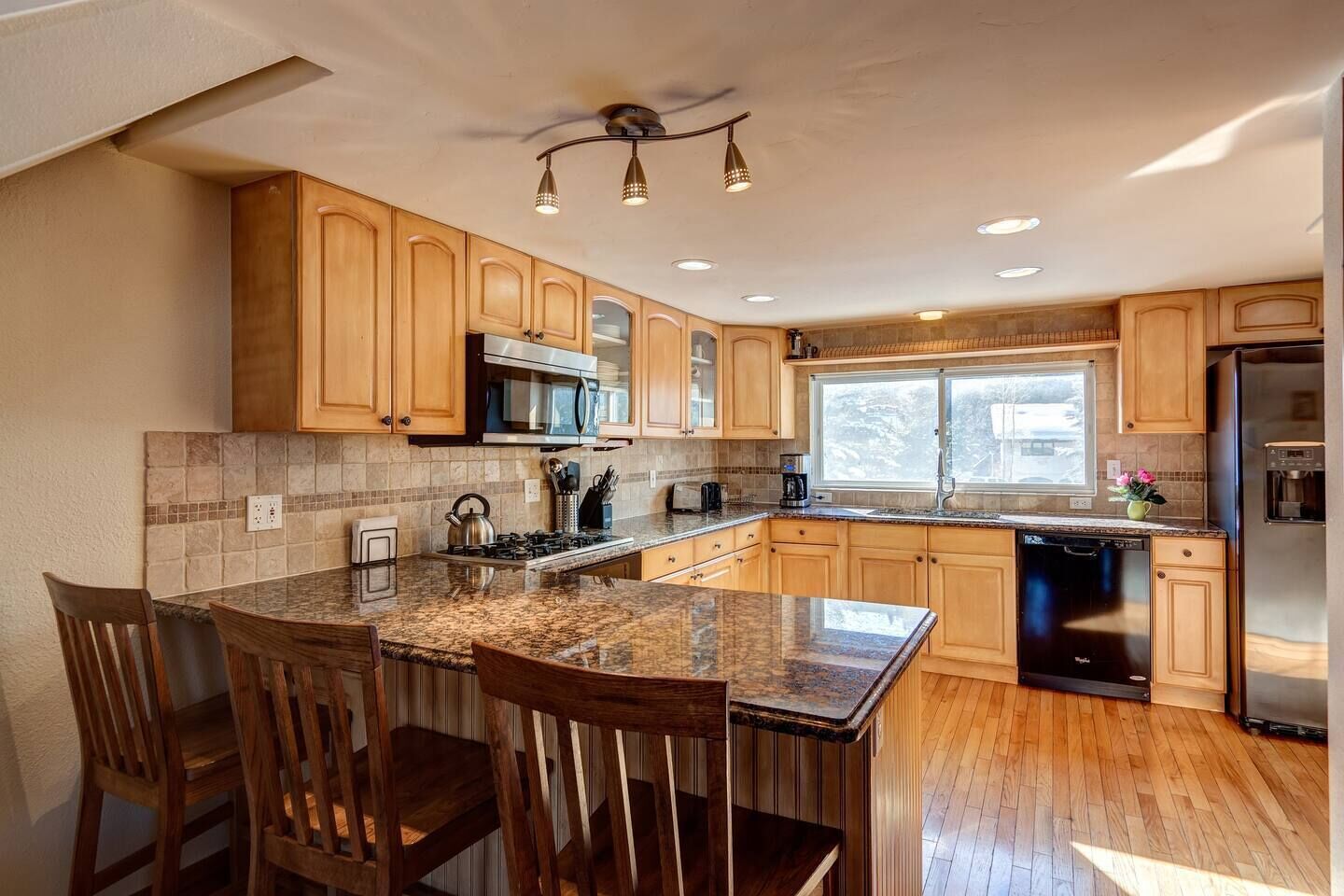  Spacious 4 bedroom, 4 full bath house  Beaver Creek Vail skiing