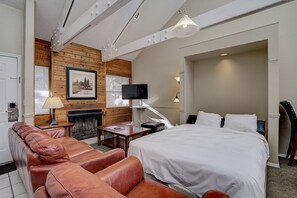 3 soverom, strykejern/-brett, wi-fi og sengetøy