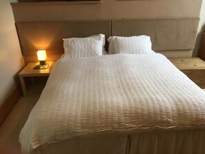 7 chambres, bureau, fer et planche à repasser, Wi-Fi