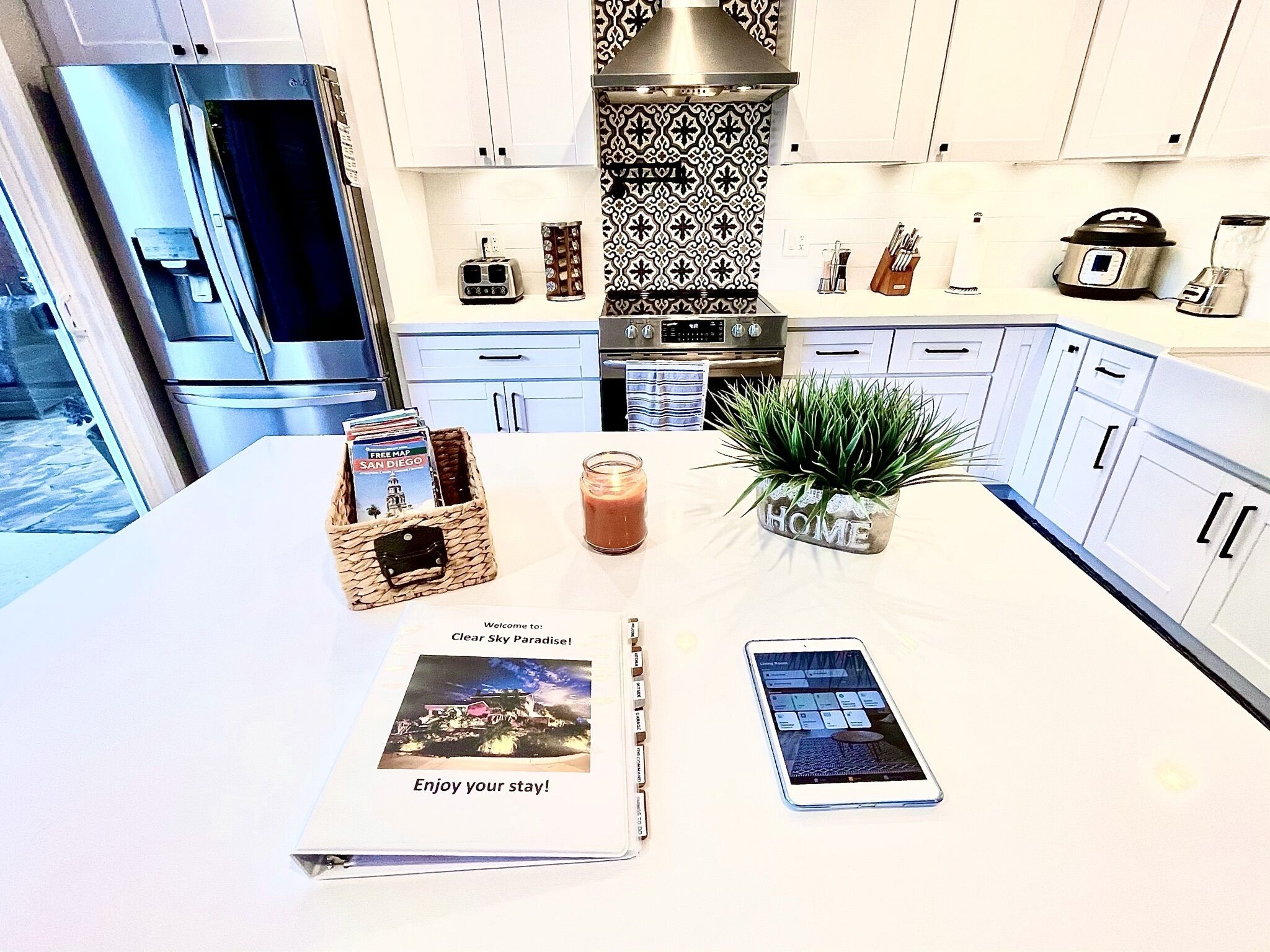 Clear Sky Paradise - Pool, Jacuzzi, Hiking & More!