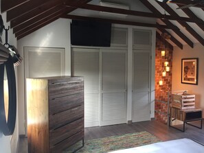 1 bedroom, desk, iron/ironing board, WiFi