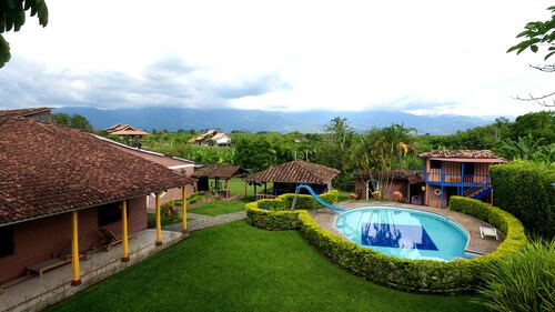 Hostal Los Juanes "Trully Your Home Away From Home"