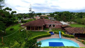 Alberca al aire libre