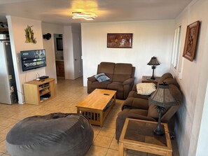 Smart TV, DVD player, books