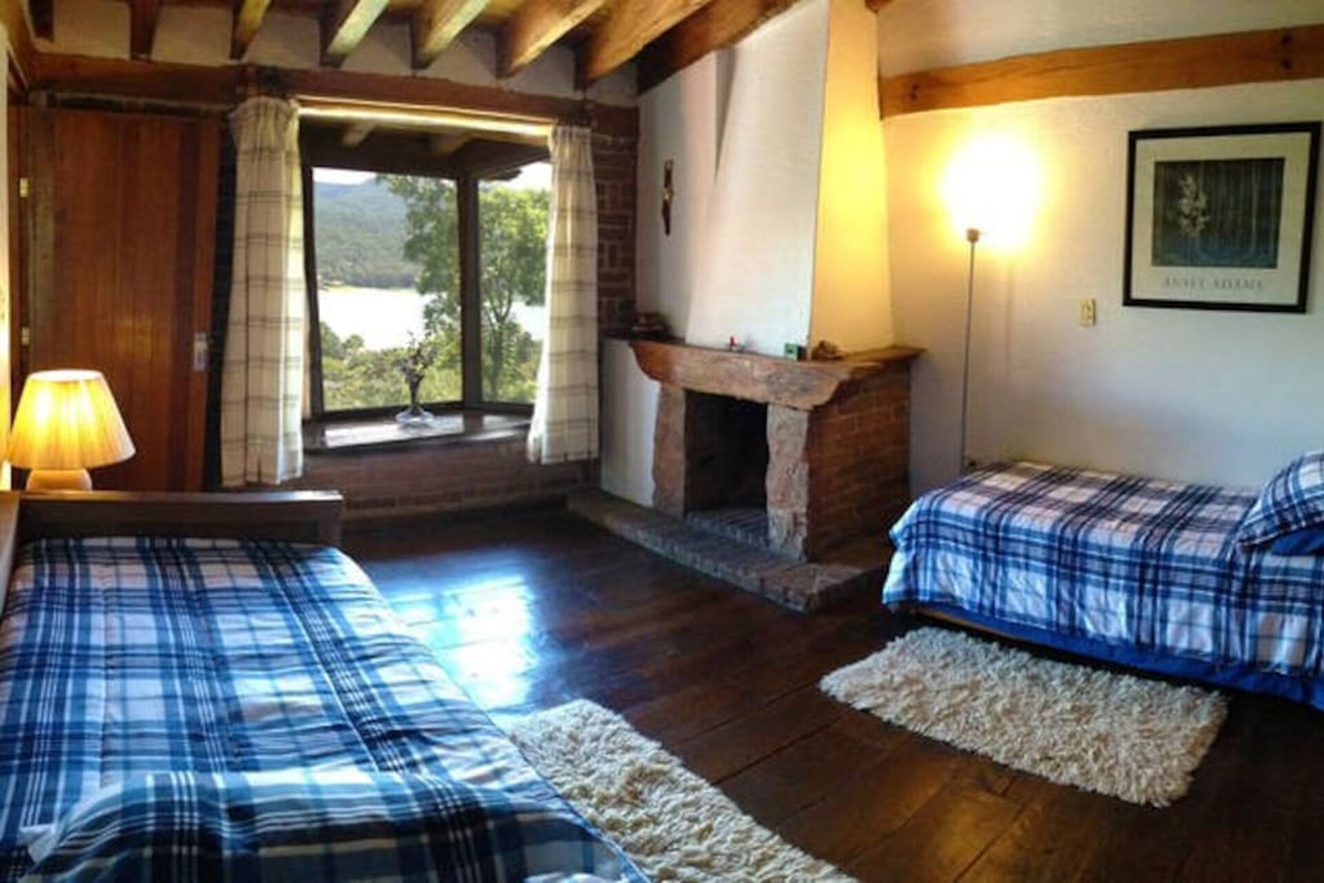 Villa los Cuatro Manguitos for 20 guests 5 min away from lake & downtown