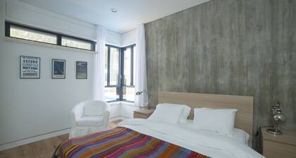 Villa in Rosh Pinna, 6 bedrooms, 5 bathrooms, sleeps 16