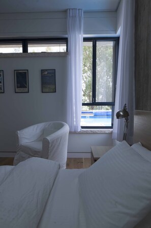 6 bedrooms, iron/ironing board, travel crib, free WiFi