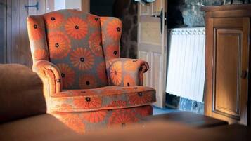 Una televisión, un reproductor de DVD