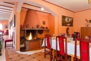Dining - Self catering Cal Vimón for 14 people (Castellet i la Gornal)