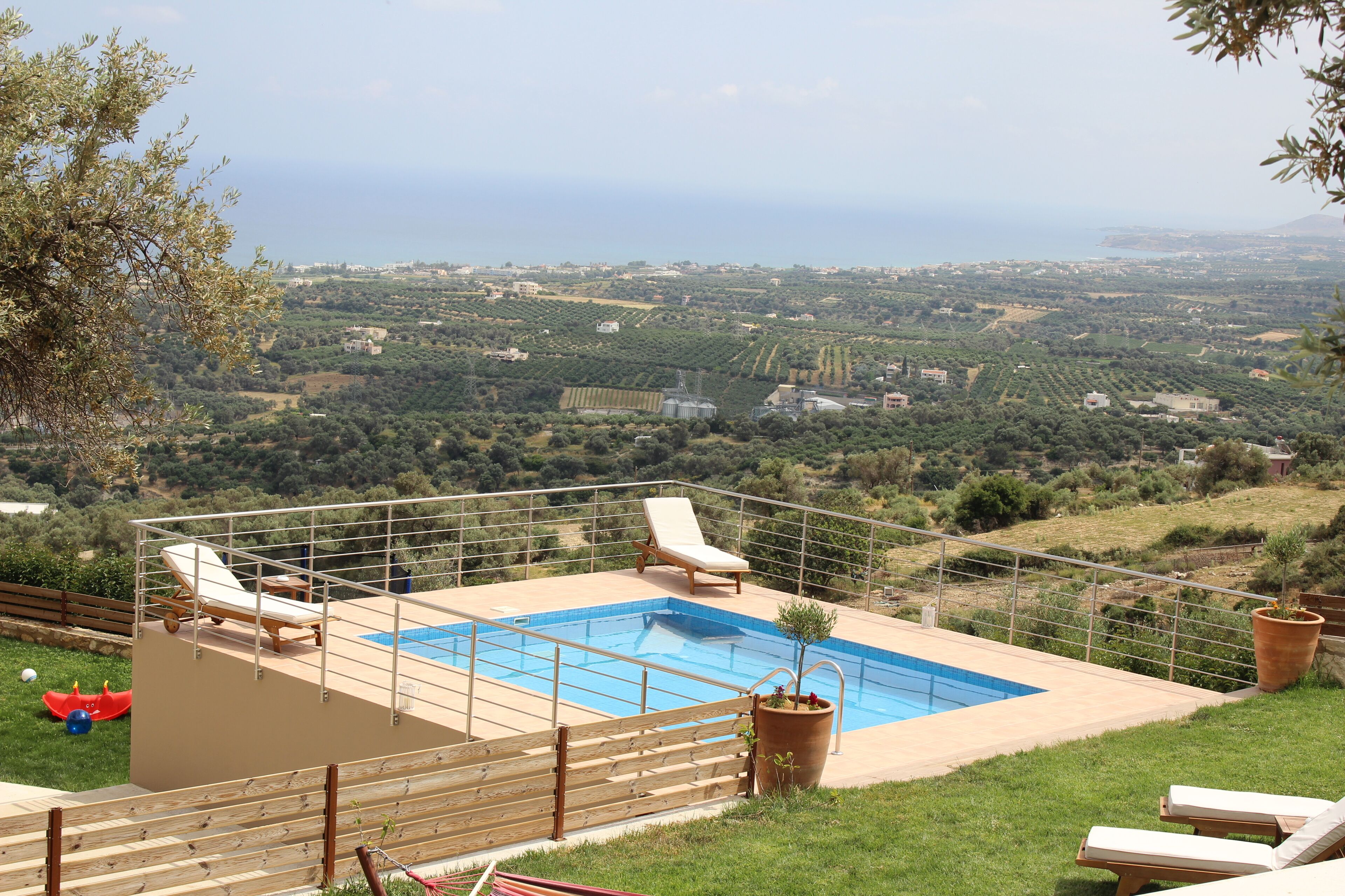 Contemporary Villa With Panoramic View