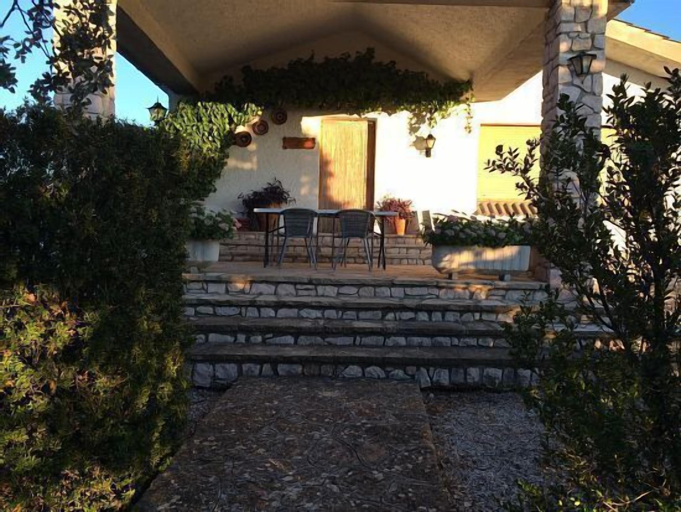 Self catering La Roureda for 9 people