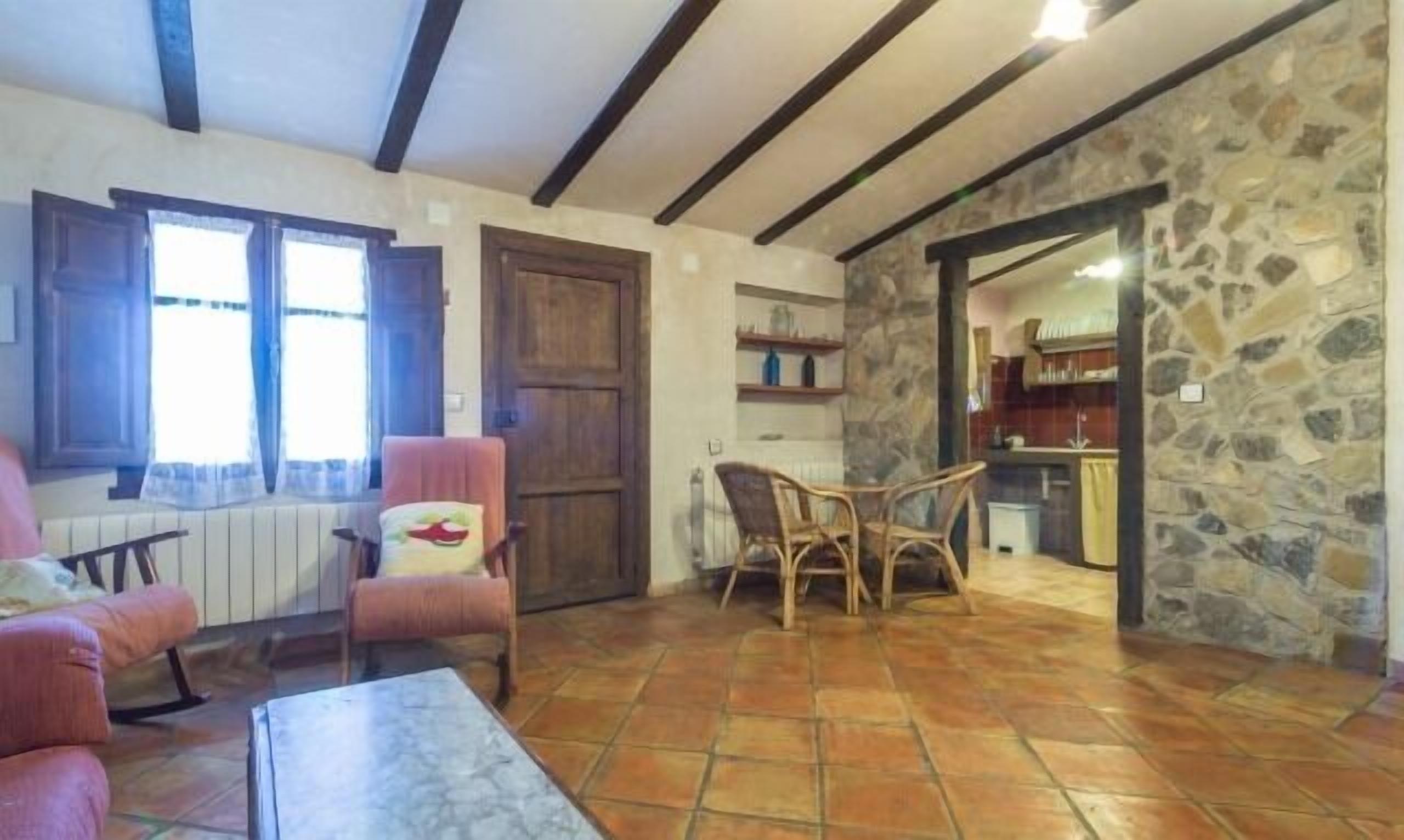 Noguerica house for 4 people