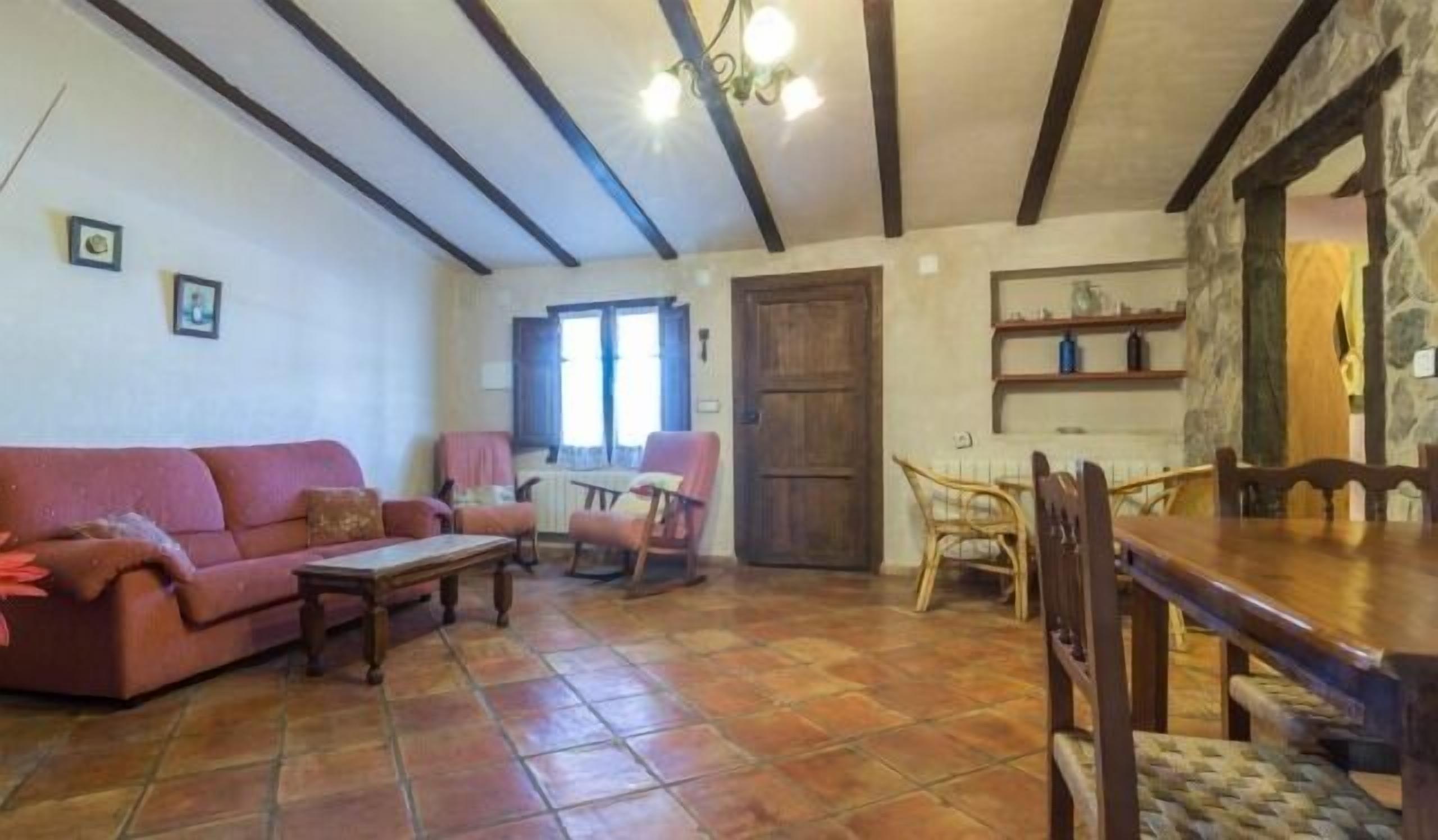 Noguerica house for 4 people