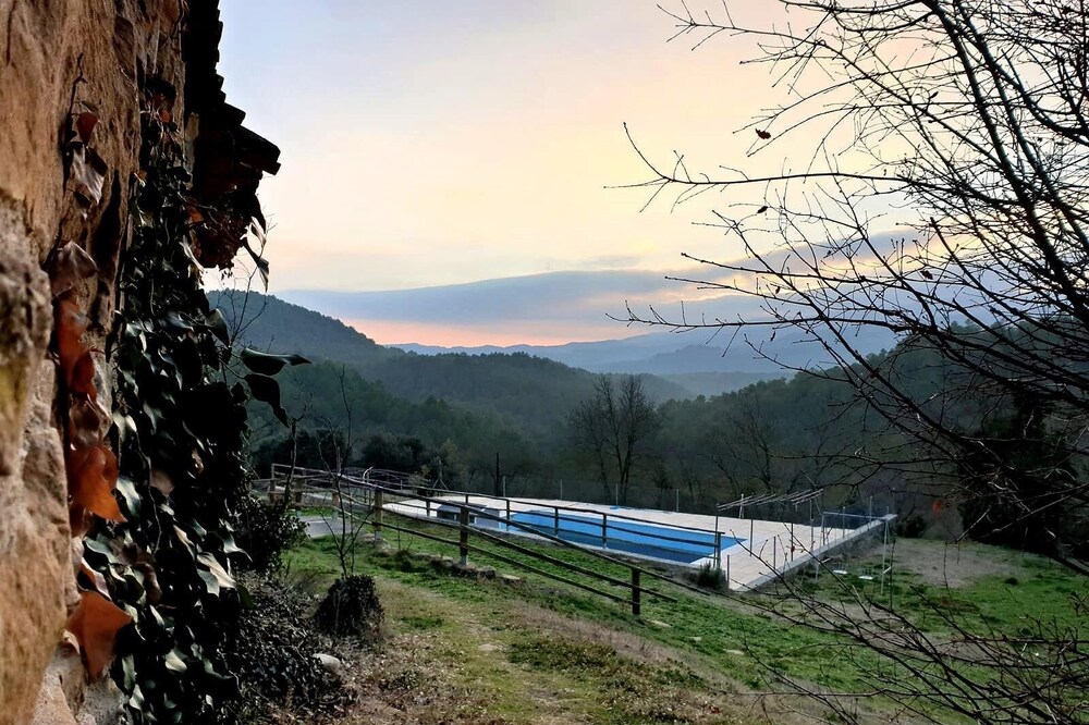 Self catering Masia l'Arà for 16 people