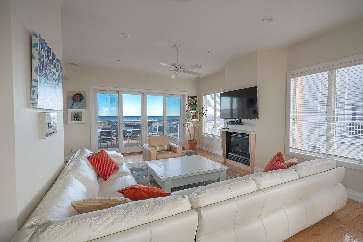 Luxury Oceanfront Beach House! Pool+Jacuzzi facing the Ocean! Inquire now!