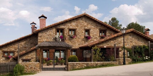 Apartment in the Sierra, duplex type with 2 bedrooms and Garden