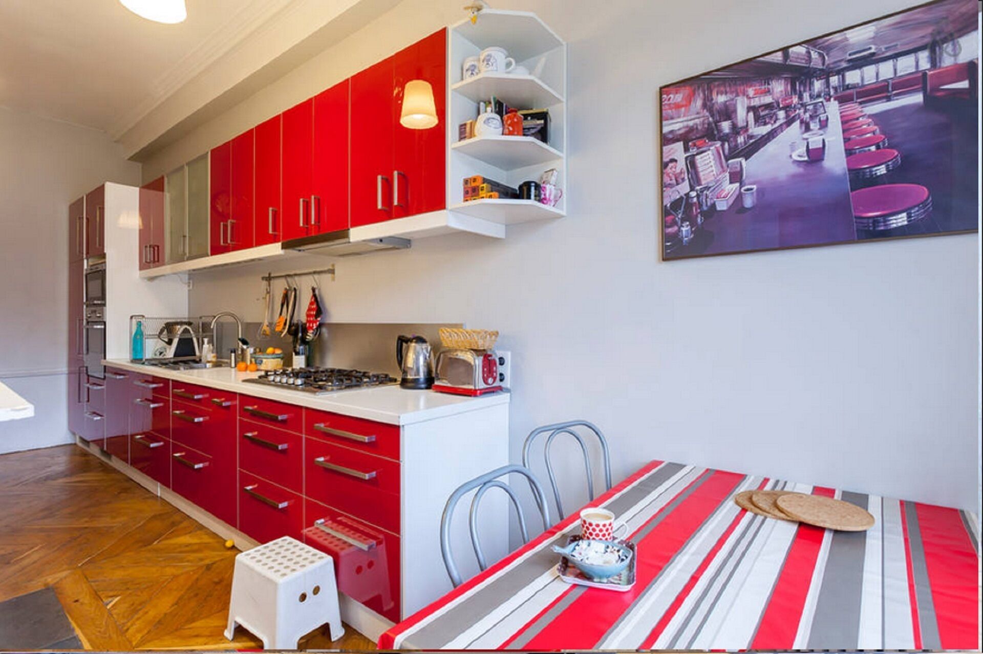 Beautil Flat On The River Side In Lyon. Up To 11 People