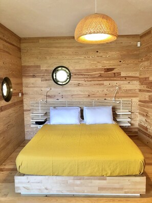 1 soverom, skrivebord, strykejern/-brett og wi-fi