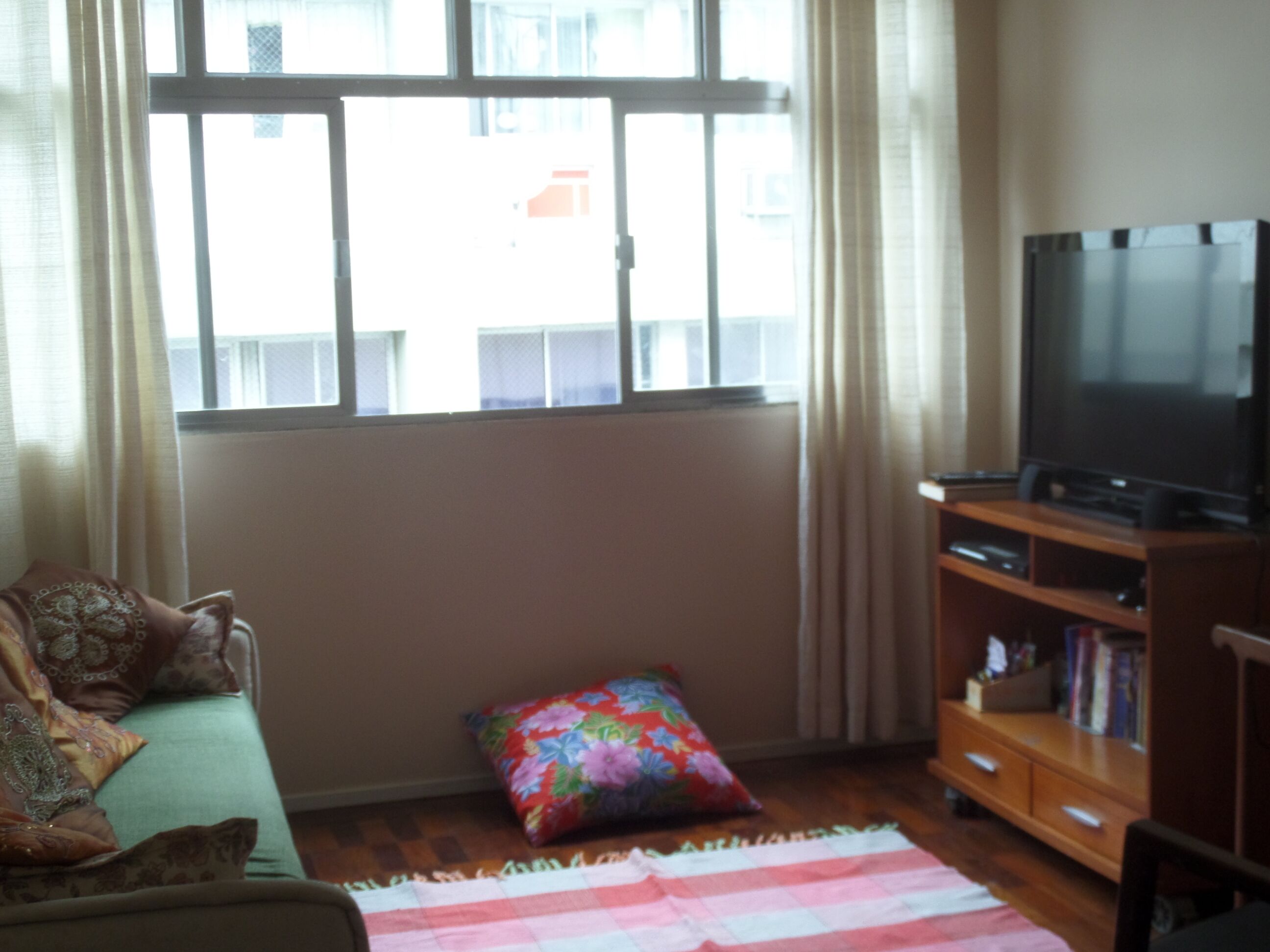 Apartment near the Metro, well located, close to downtown and the Maracana 