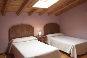 8 bedrooms, iron/ironing board, travel cot, free WiFi