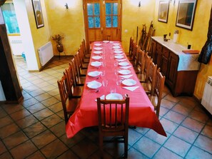Dining - Rural House Roblejimeno. Ideal for families, friends and work meetings (Cubillo del Cesar)