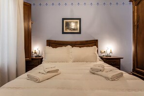 2 bedrooms, in-room safe, iron/ironing board, travel crib - Casa Rural Nuri de Rei for 4 people (Todolella)