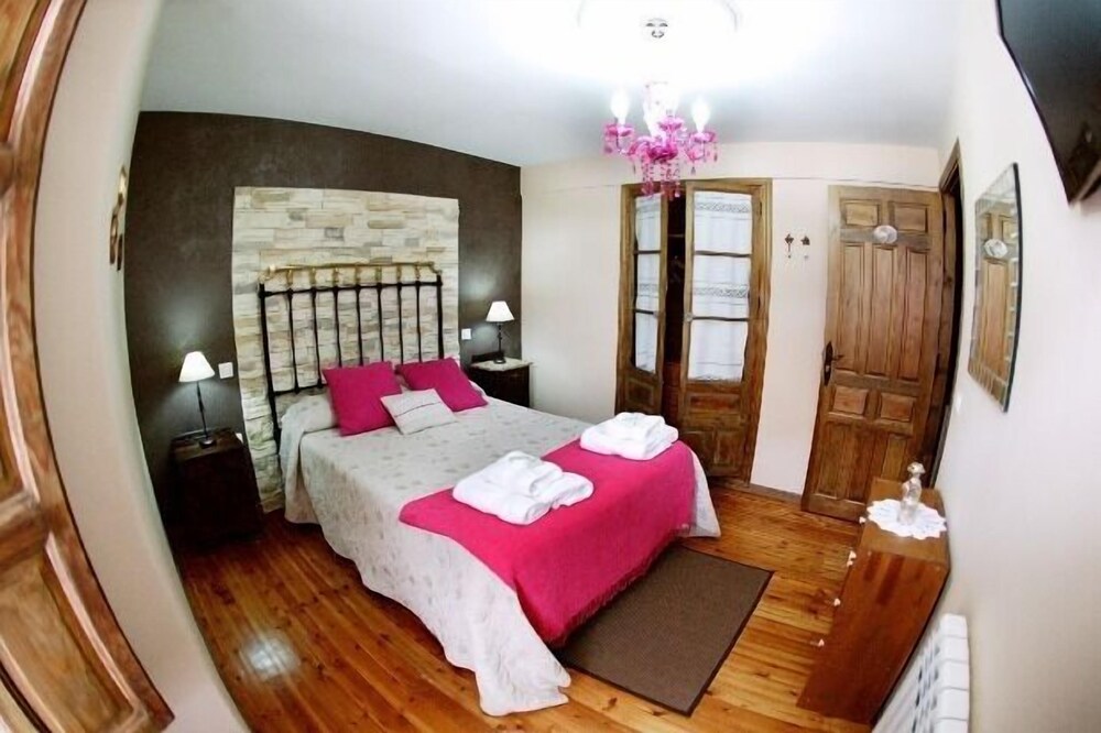 Self catering Balaada de la Molinera for 6 people