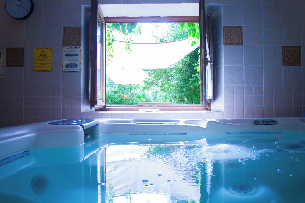 Self catering La Erilla for 29 people