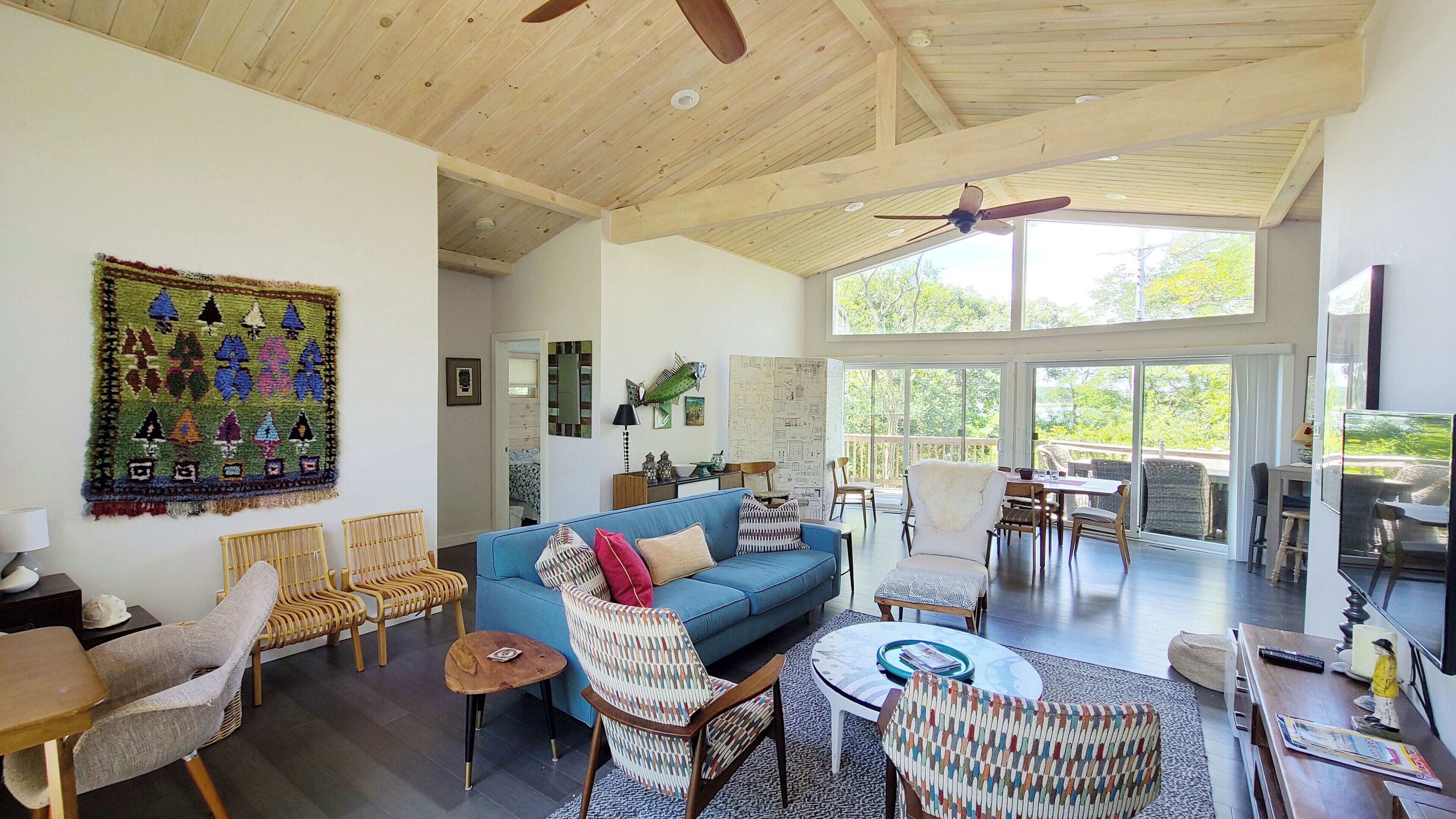 Lovely 5BD Home--Central A/C, Rooftop Deck with Sunset & Water Views, Outdoor Shower