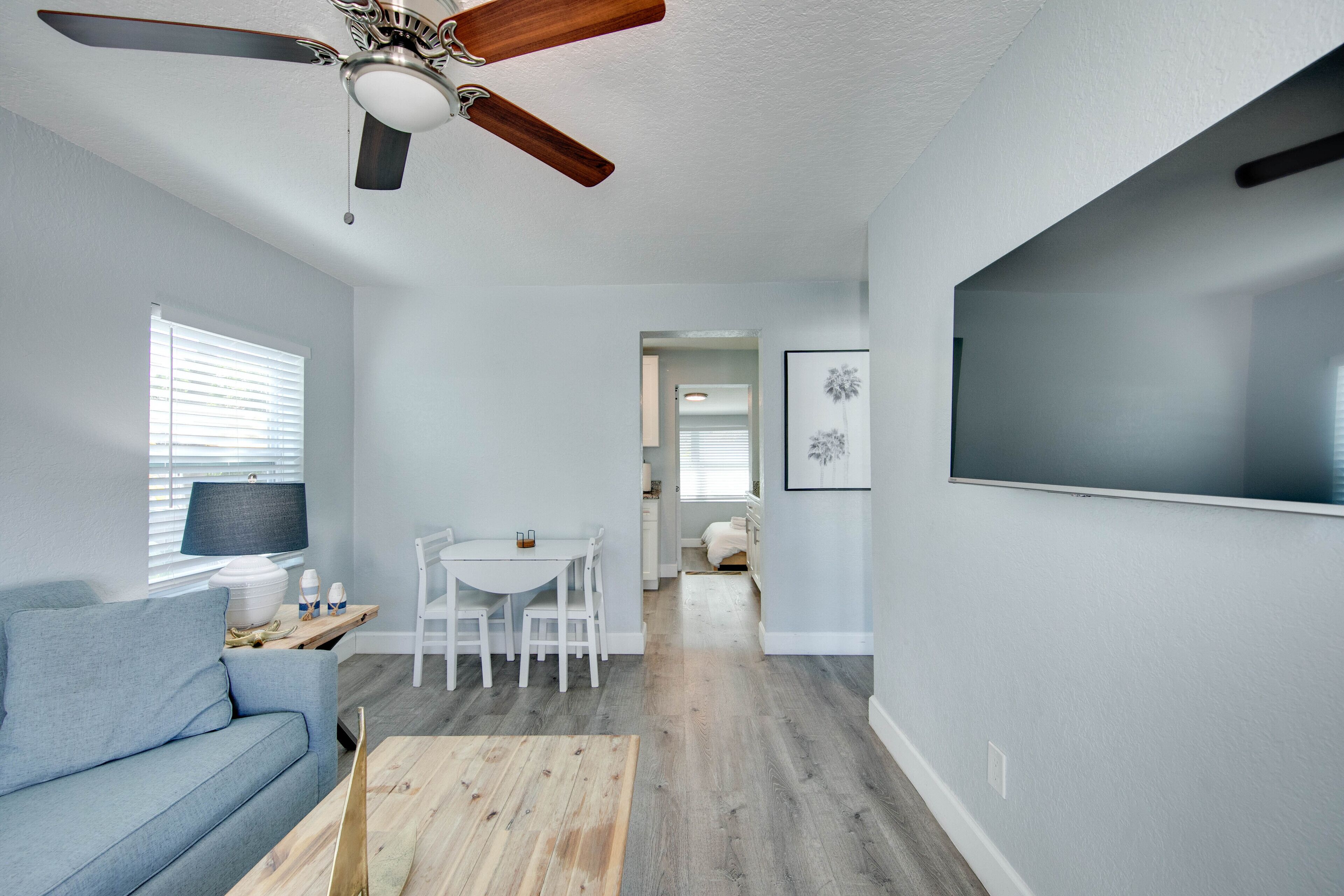 Two-bedroom Suite With Pool View (Unit 3)