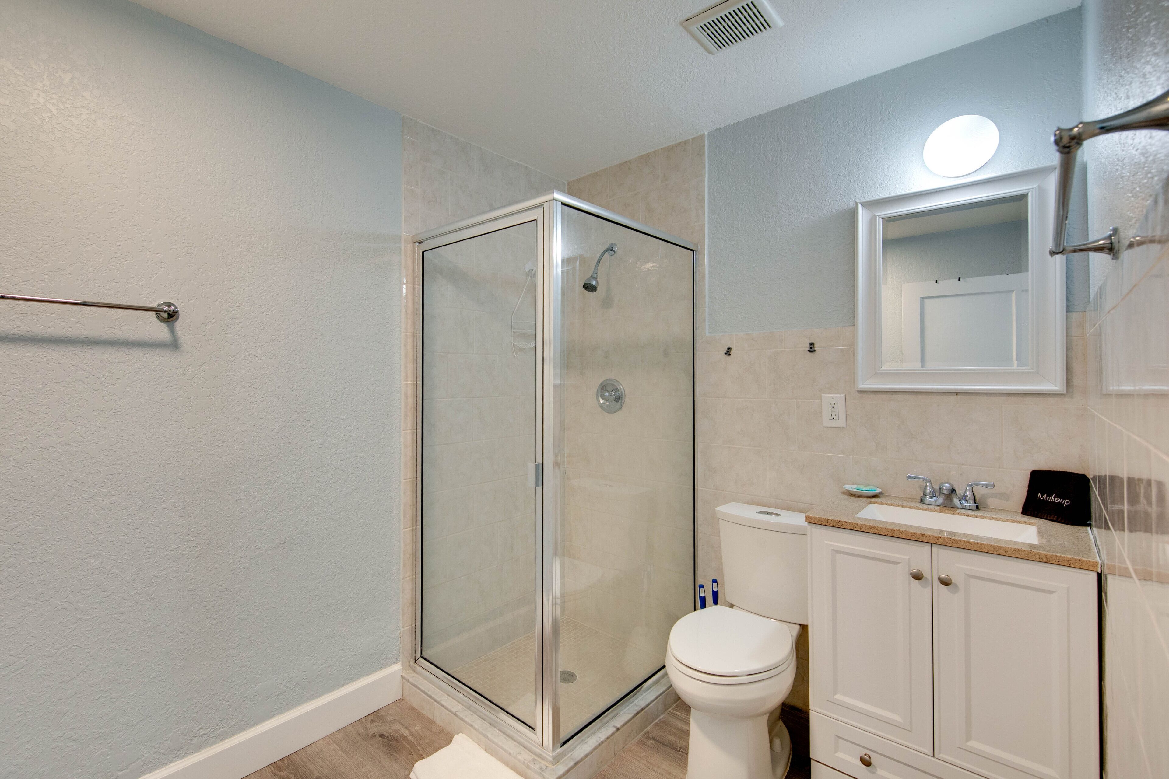 Two-bedroom Suite With Pool View (Unit 3)