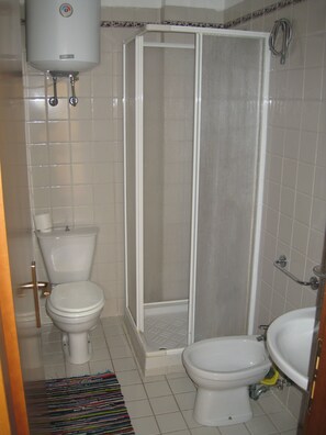 Douche, bidet