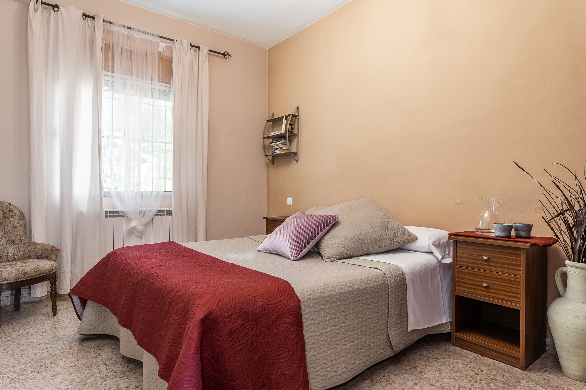 4 slaapkamers, reisbedje, beddengoed, rolstoeltoegang