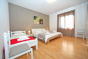 3 Schlafzimmer, Bügeleisen/Bügelbrett, Internetzugang, Bettwäsche