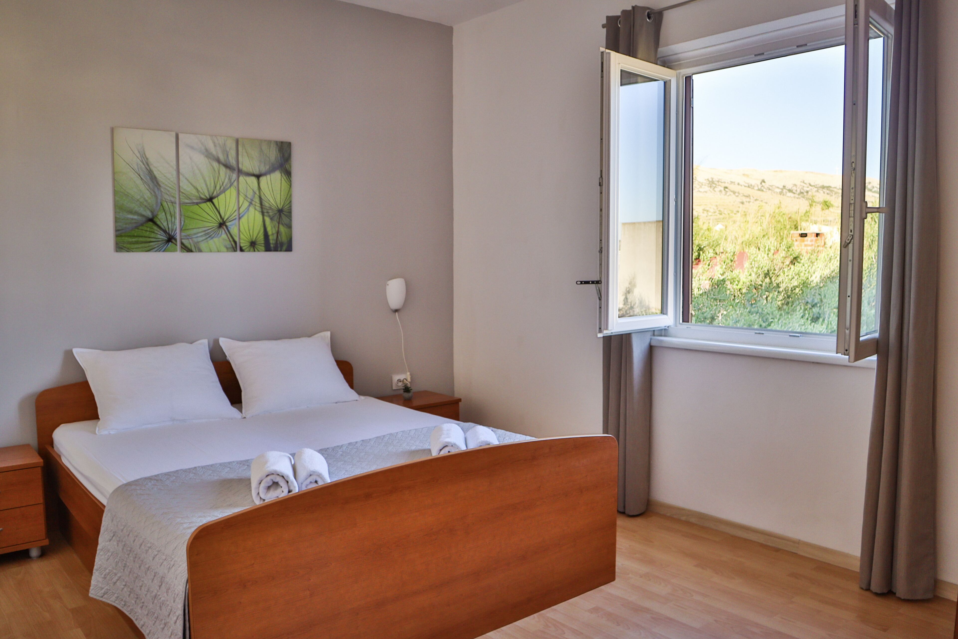 3 bedrooms, iron/ironing board, Internet, bed sheets