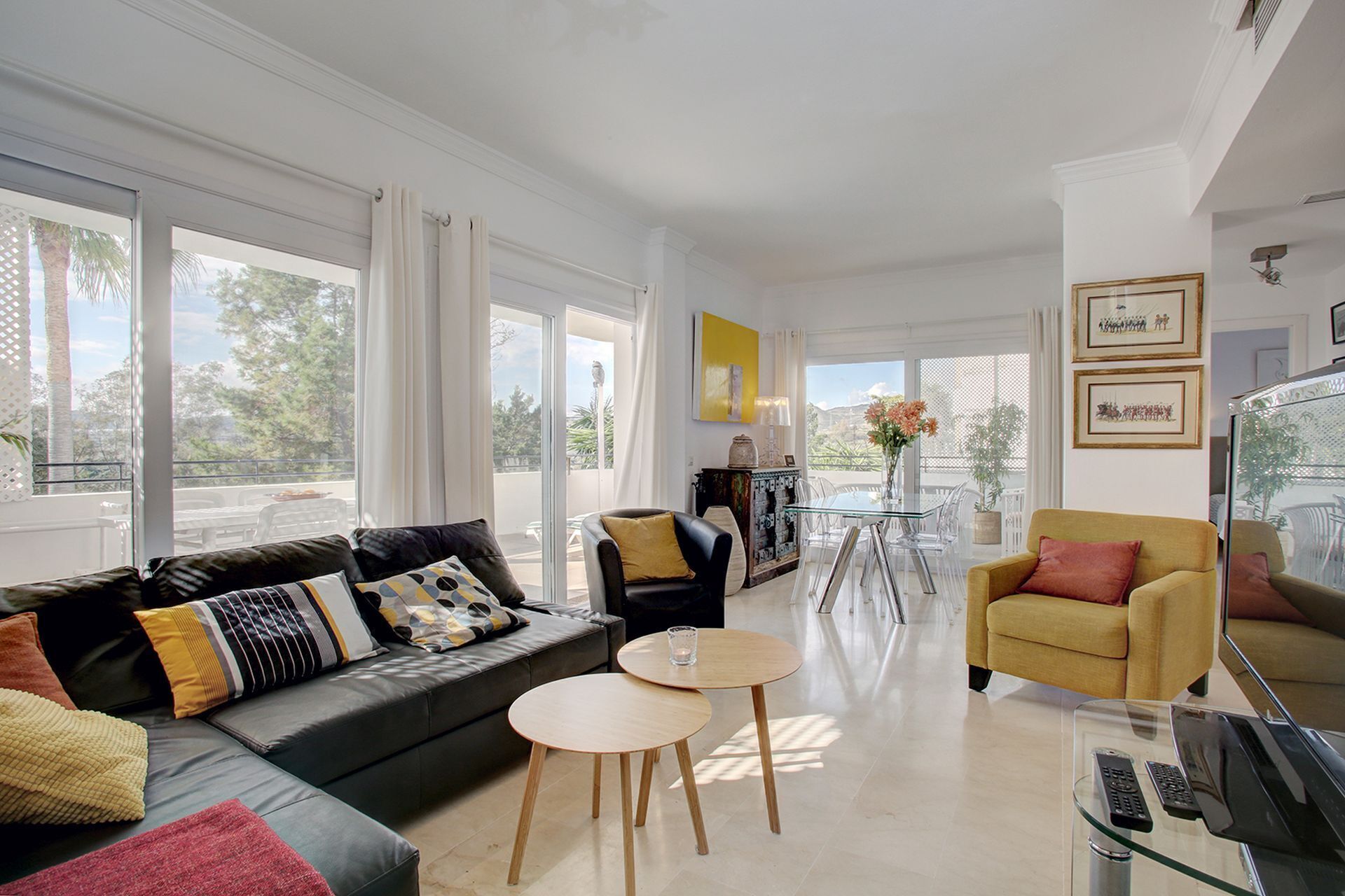 Sunny golf apartment Estepona