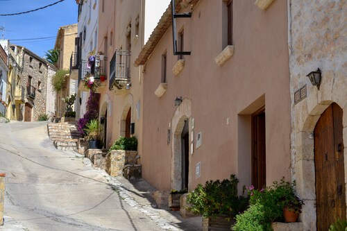 Charming cottage for couple 8/11 people very close to the beach