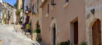 Charming cottage for couple 8/11 people very close to the beach