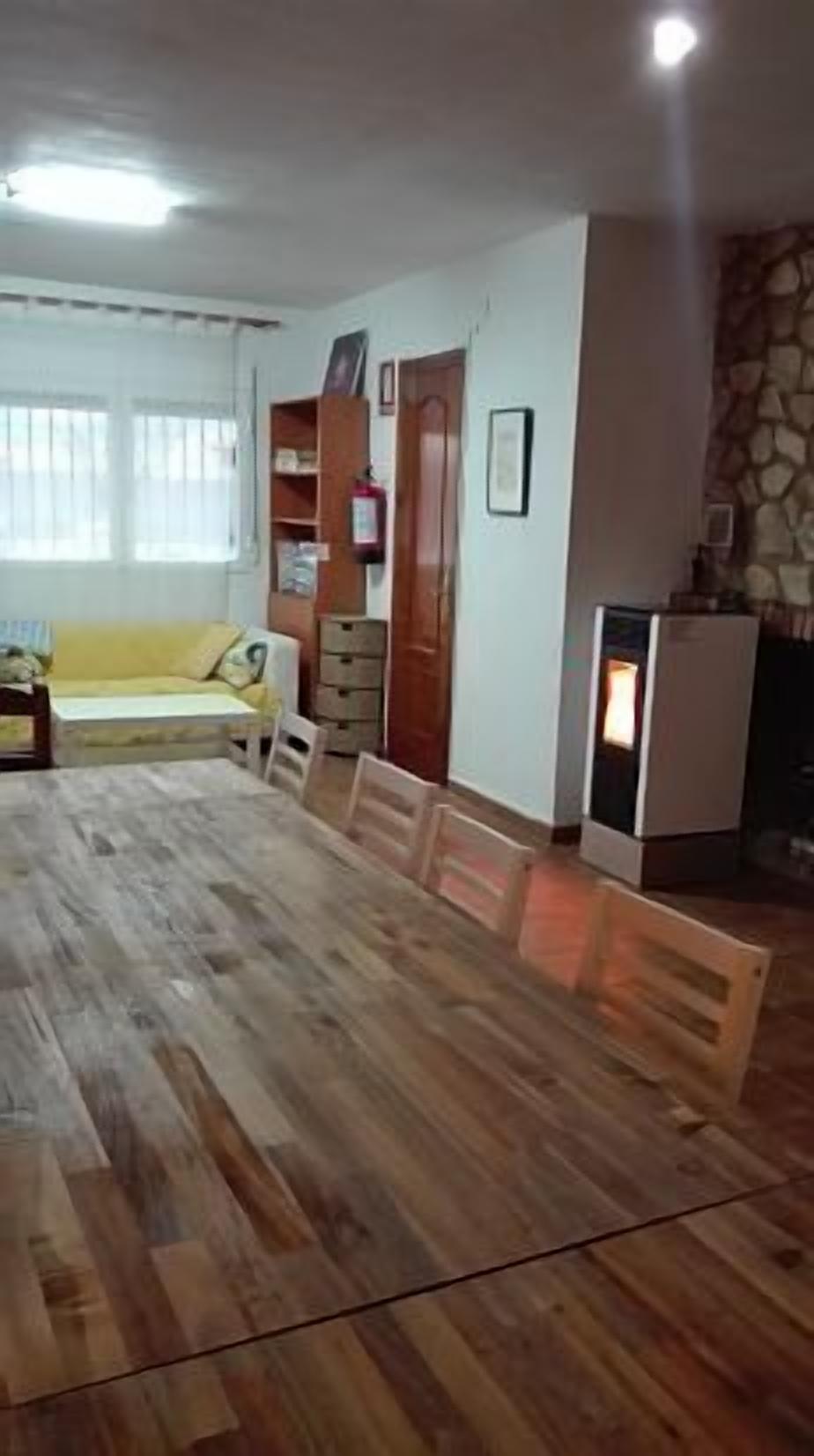 VILLA-CHALET at 7 Km from Cuenca capital IDEAL GROUPS FRIENDS AND FAMILIES