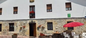 Country house in San Sebastian, 7 km from the center, ideal for families Sansebasutian, chūshin-bu kara 7 km no kanto