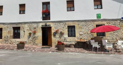 Country house in San Sebastian, 7 km from the center, ideal for families Sansebasutian, chūshin-bu kara 7 km no kanto