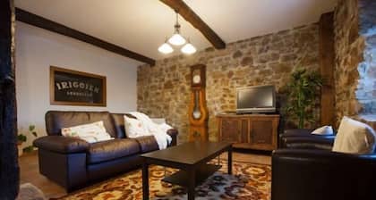 Country house in San Sebastian, 7 km from the center, ideal for families Sansebasutian, chūshin-bu kara 7 km no kanto